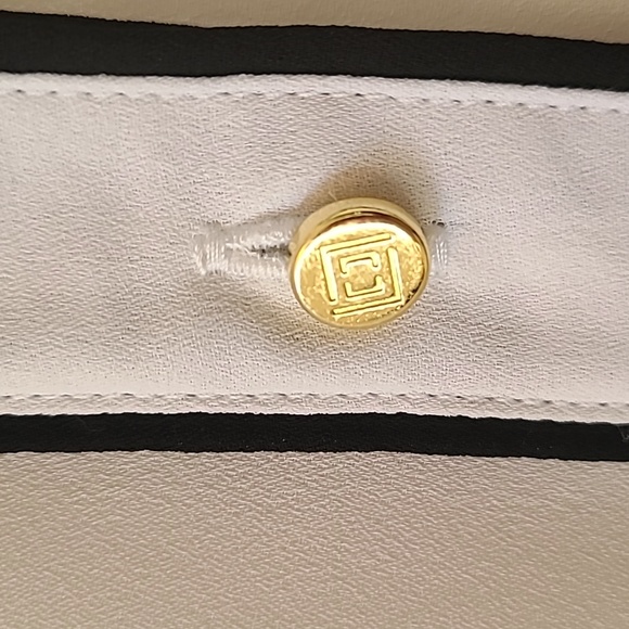 LIZ CLAIBORNE WOMENS PETITE WHITE & BLACK SLEEVELESS BUTTON BLOUSE PETITE LARGE - Picture 9 of 16